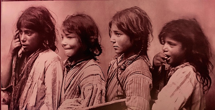 چهار دختر ارمنی در مسیر پیاده روی مرگ